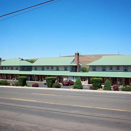 Rugged Country Lodge Pendleton Exterior photo