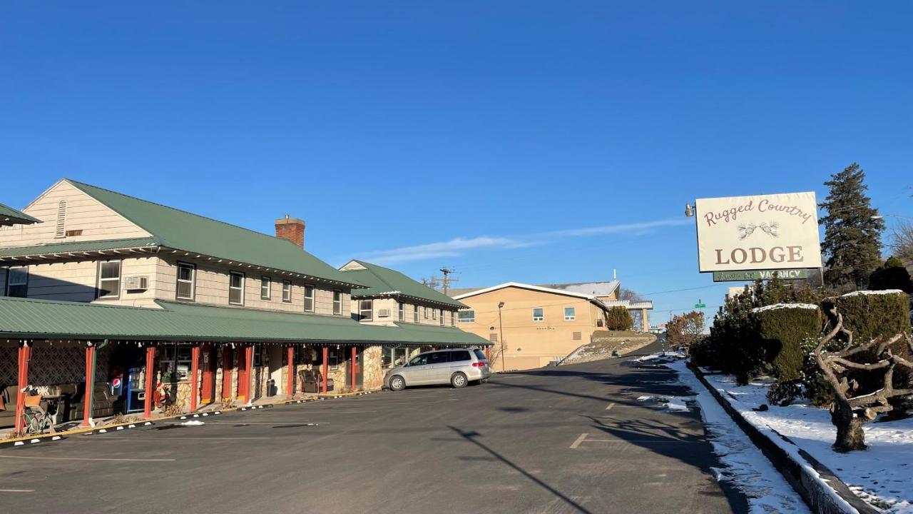 Rugged Country Lodge Pendleton Exterior photo