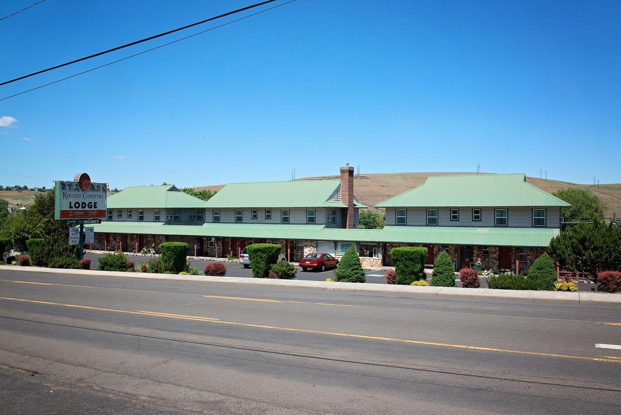 Rugged Country Lodge Pendleton Exterior photo